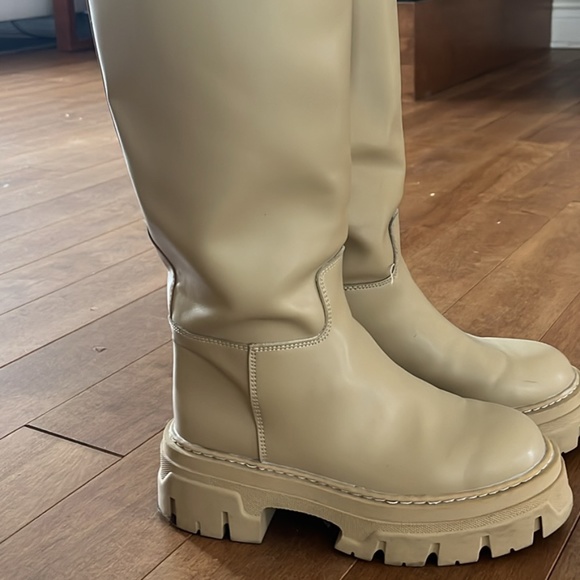 Chunky knee-high boots - Picture 1 of 7